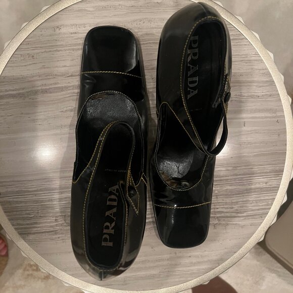 Prada Mary Jane Heels - Vintage size 37 - Picture 3 of 9